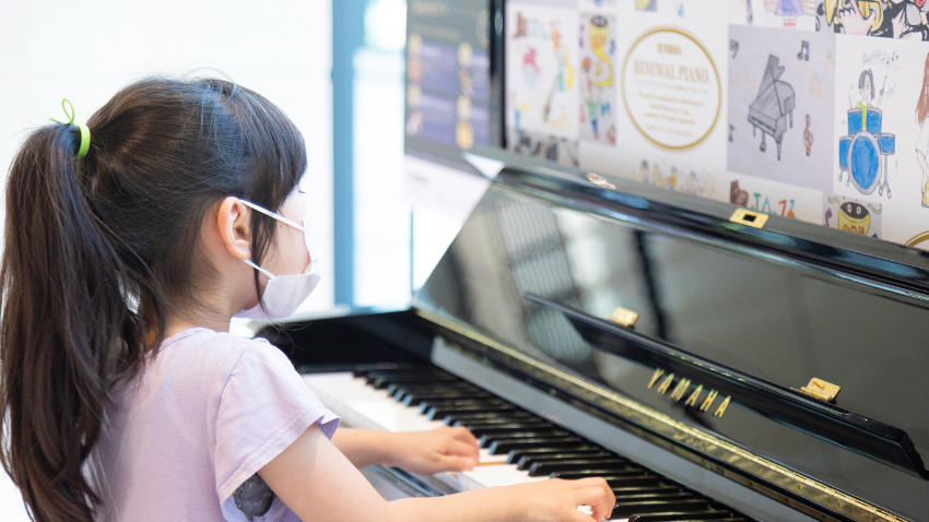 放課後や休日にはお子さんが演奏する姿も