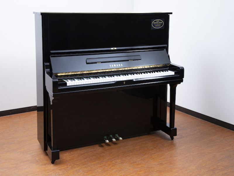 YAMAHA U3M アップライトピアノ 黒色 椅子付き YAMAHA U3M アップライトピアノ 黒色 椅子付き YAMAHA U3M