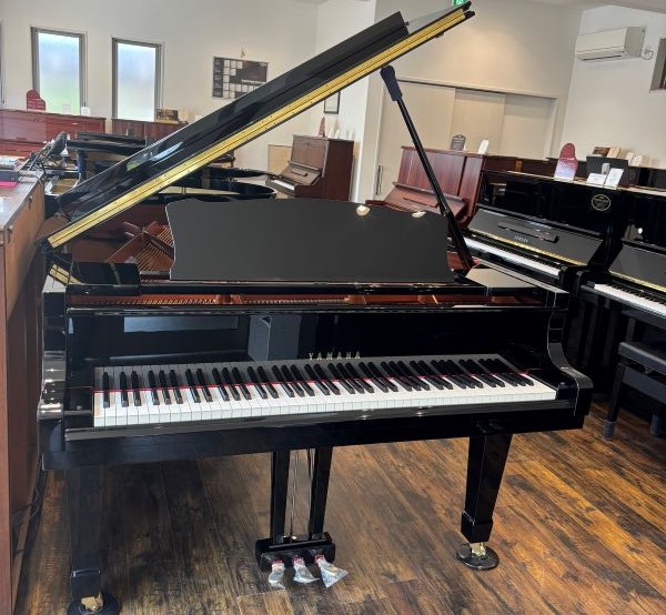 ヤマハ　C3 オールメンテナンス済み　グランドピアノ　YAMAHA ヤマハ 中古ピアノ ヤマハ(YAMAHA C3) 家庭に理想的なグランドピアノ
